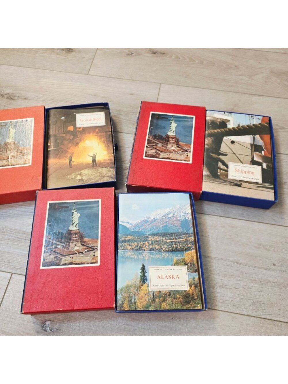 3 Sets 16 Booklets American History Geographical Society Know your America READ